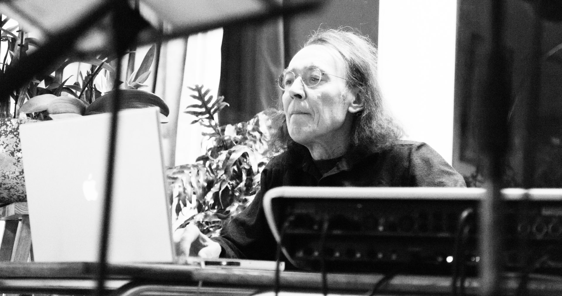 CULTCHEERS - MUR DU FOND by Genevieve Chasse Portsraits Web - No Logo FINALS BW 23